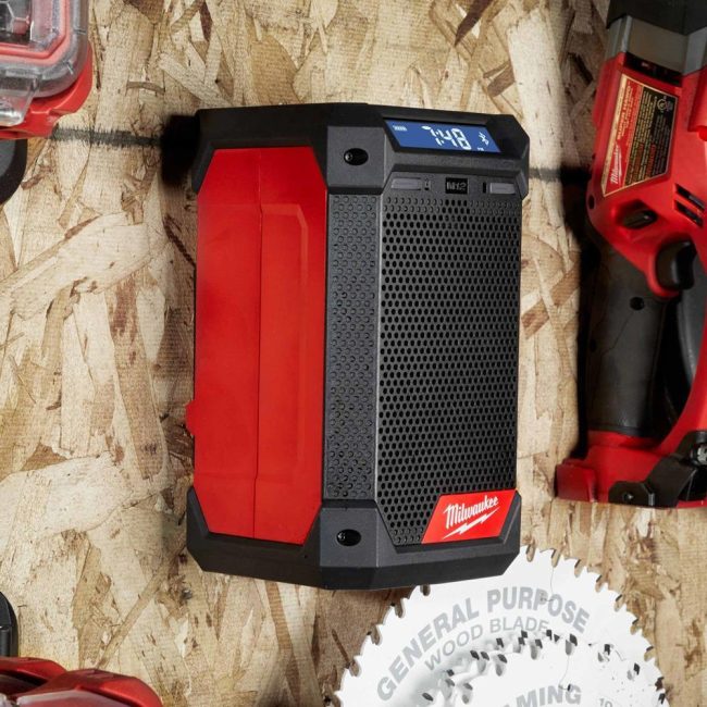 Milwaukee M12RCDAB+0 12V Bluetooth DAB+ Radio and Charger - Image 7