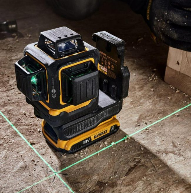 DeWalt DCLE34031D1-GB 18v XR 3x 360° Compact Green Laser Kit - Image 5