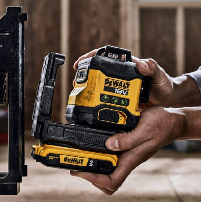 DeWalt DCLE34031D1-GB 18v XR 3x 360° Compact Green Laser Kit - Image 6