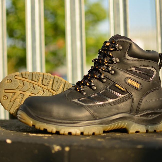 DeWalt Hudson Size 6 UK - 40 EU Black Waterproof Safety Boot - Image 2