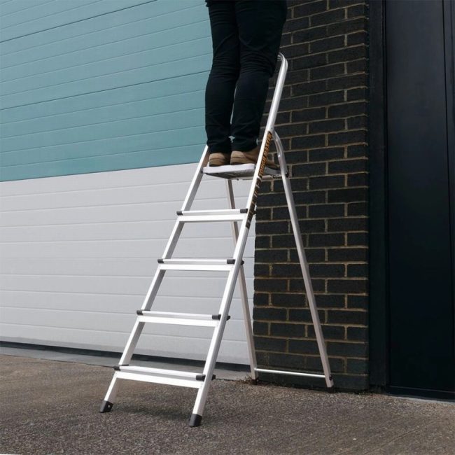 TOUGH MASTER ML-405X Aluminium Folding 5 Step Tread Ladder - Image 3