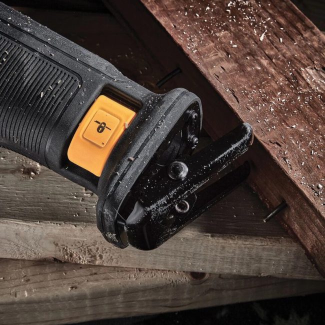 DeWalt DCS386N 18v XR Flexvolt Power Reciprocation Saw - Body - Image 4