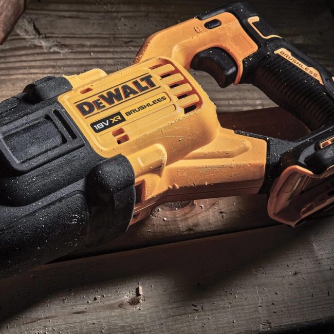 DeWalt DCS386N 18v XR Flexvolt Power Reciprocation Saw - Body - Image 5