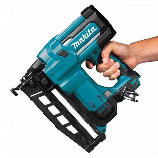 Makita DBN600ZJ 18V LXT Cordless 16G Finishing Nailer - Image 6