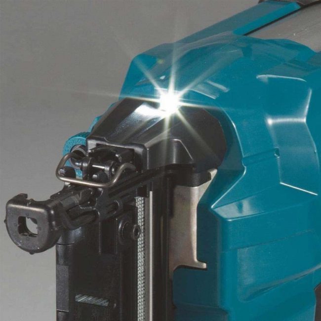 Makita DBN600ZJ 18V LXT Cordless 16G Finishing Nailer - Image 2